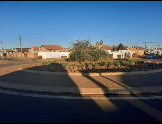 2 BEDROOM HOUSE FOR SALE IN SAVANNA CITY